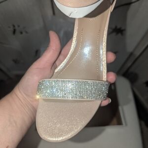Elegant Rhinestone Embellished Women's Sandals style & Co size 8.5 gold silver